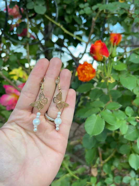 Clearance Butterfly pearl earrings