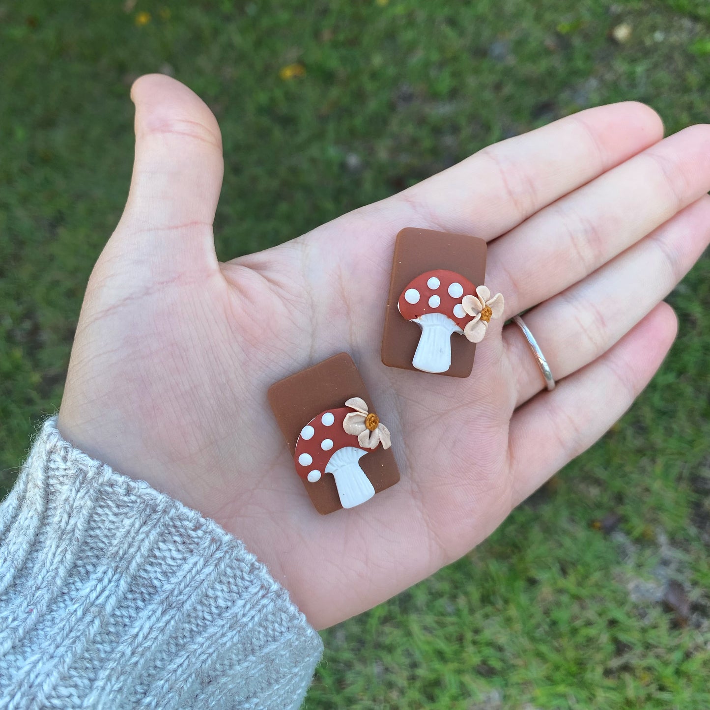 Floral mushroom stud earrings